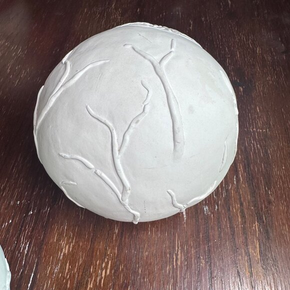 Large White Ceramic Eyeball Bookends With Sculpted Vein & Iris Details - Picture 11 of 13